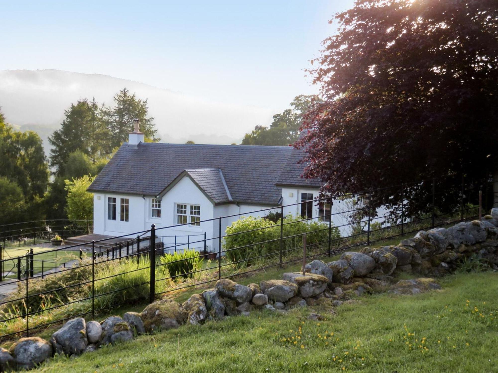 Tummel Cottage Foss Екстер'єр фото