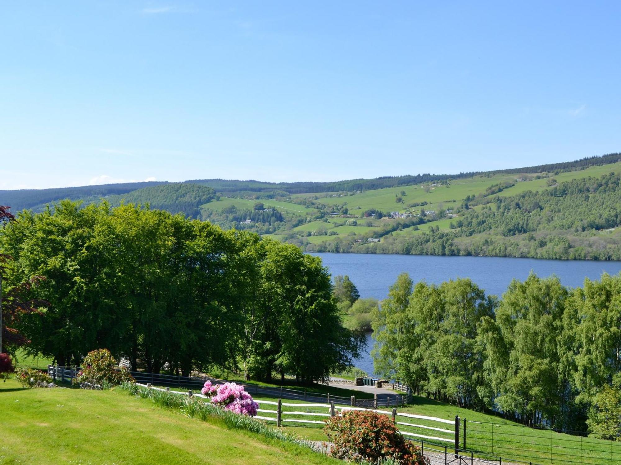 Tummel Cottage Foss Екстер'єр фото
